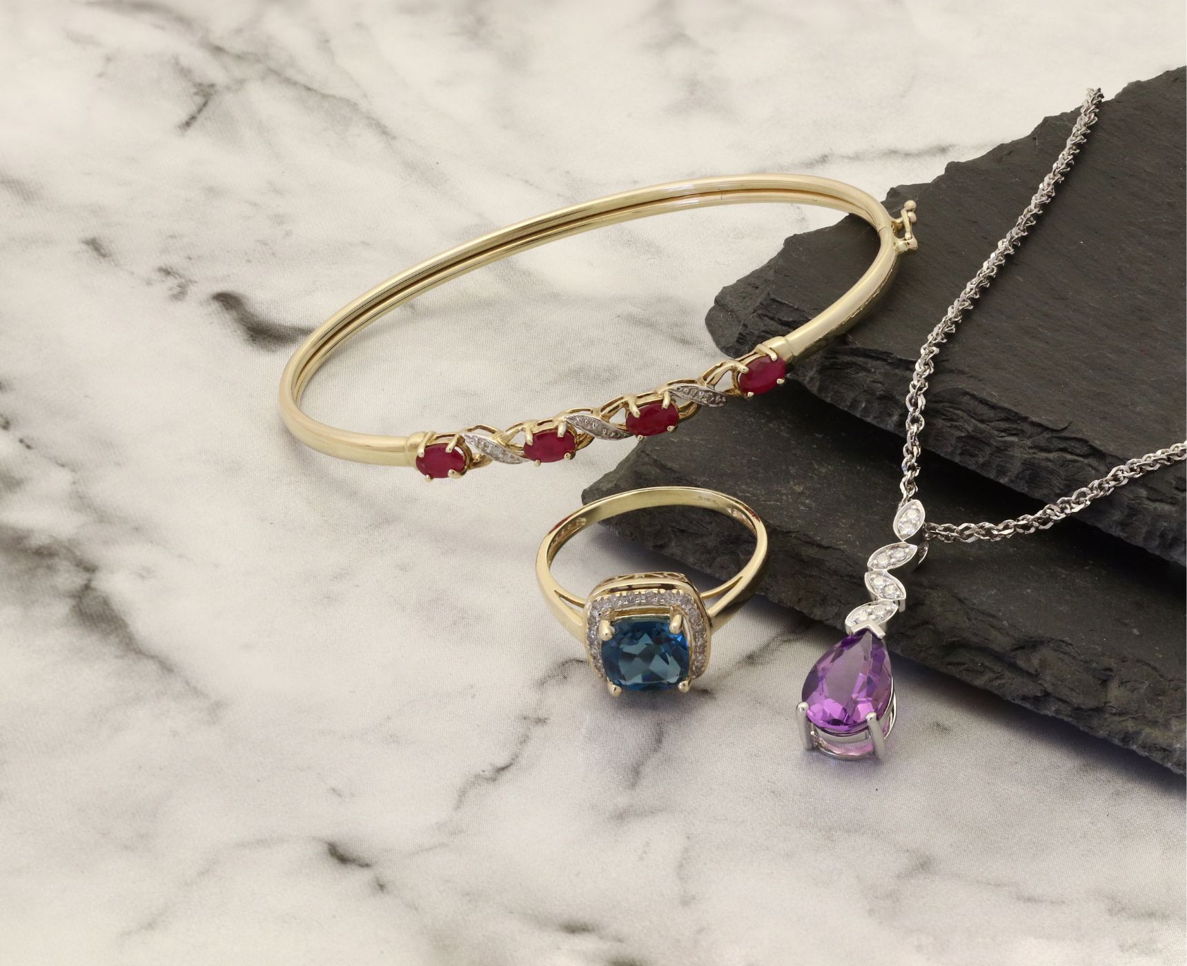 A Guide to Buying SecondHand Jewellery Ramsdens