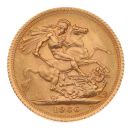 1966 Elizabeth II First Portrait UK Full Sovereign Coin