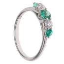 18ct White Gold 0.33ct Brilliant Cut Diamond and Emerald Graduated 5 Stone Ring
