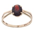 9ct Yellow Gold Garnet Single Stone Ring