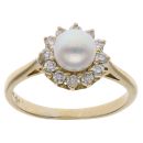 18ct Yellow Gold 0.25ct Brilliant Cut Diamond and Pearl Cluster Ring