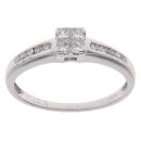 18ct White Gold 0.25ct Princess And Brilliant Cut Diamond Cluster Ring