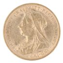 1900 Victoria Old Head UK Half Sovereign Coin
