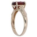 9ct Yellow Gold Patterned Garnet Single Stone Ring