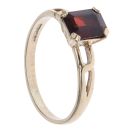 9ct Yellow Gold Garnet Solitaire Ring