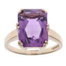 9ct Yellow Gold Amethyst Solitaire Ring