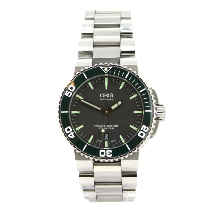pre owned oris aquis