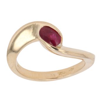 18ct Yellow Gold Ruby Single Stone Twist Ring