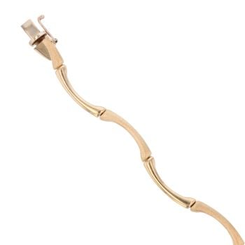 9ct Yellow Gold Wave Bangle