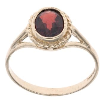 9ct Yellow Gold Garnet Single Stone Ring
