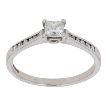18ct White Gold 0.40ct Princess and Brilliant Cut Diamond Solitaire Ring