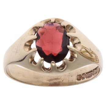 9ct Yellow Gold Garnet Signet Ring