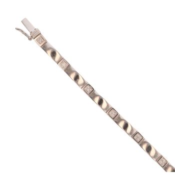 9ct White Gold 0.15ct Diamond Bracelet 7.5"