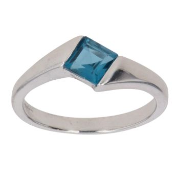 9ct White Gold Blue Topaz Single Stone Ring