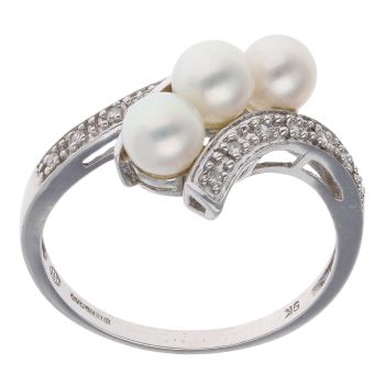 9ct White Gold 0.10ct Diamond and Pearl Fancy Ring