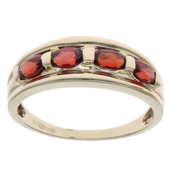 9ct Yellow Gold Garnet Fancy Ring