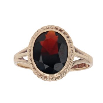 9ct Yellow Gold Garnet Single Stone Ring
