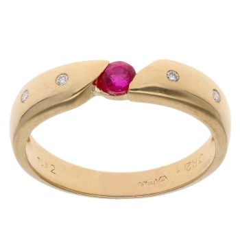 18ct Yellow Gold 0.05ct Diamond And Ruby Ring