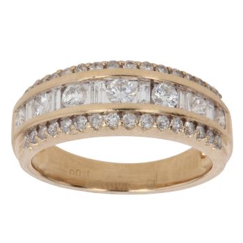 18ct Yellow Gold 1.00ct Brilliant and Baguette Cut Diamond Fancy Ring