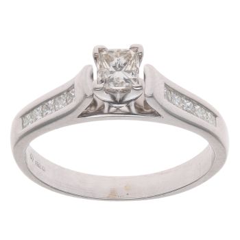 18ct White Gold 0.70ct Princess Cut Diamond Solitaire Ring