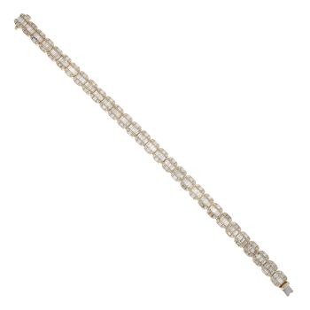 14ct Yellow Gold 10.00ct Brilliant And Baguette Cut Diamond Clusters Bracelet 8"