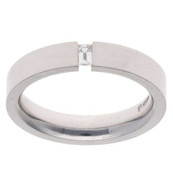 18ct White Gold 0.10ct Emerald Cut Diamond 4mm Wedding Band