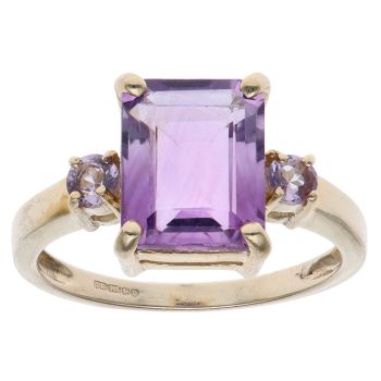 9ct Yellow Gold Amethyst Three Stone Ring