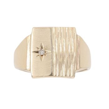 9ct Yellow Gold 0.05ct Diamond Signet Ring