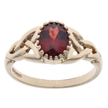 9ct Yellow Gold Garnet Solitaire Ring