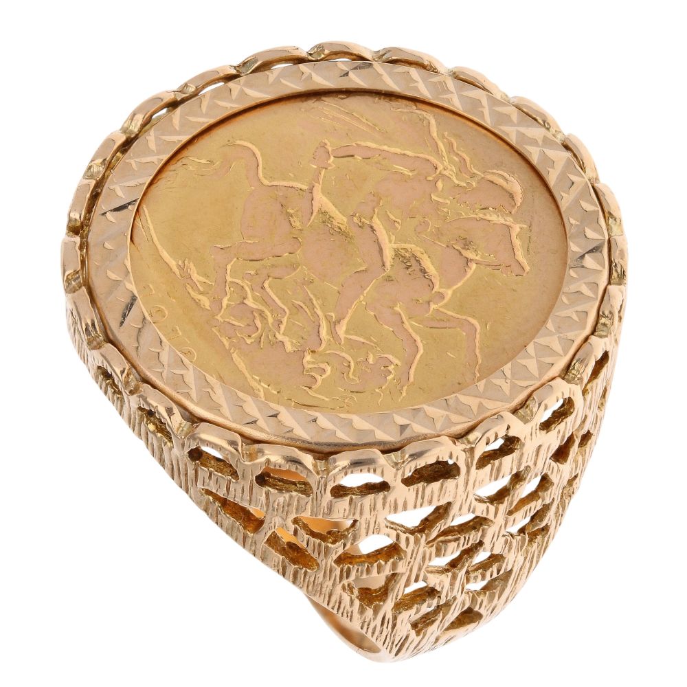 9ct Yellow Gold 1913 George V Full Sovereign Coin Ring RAMS122366008005 ...