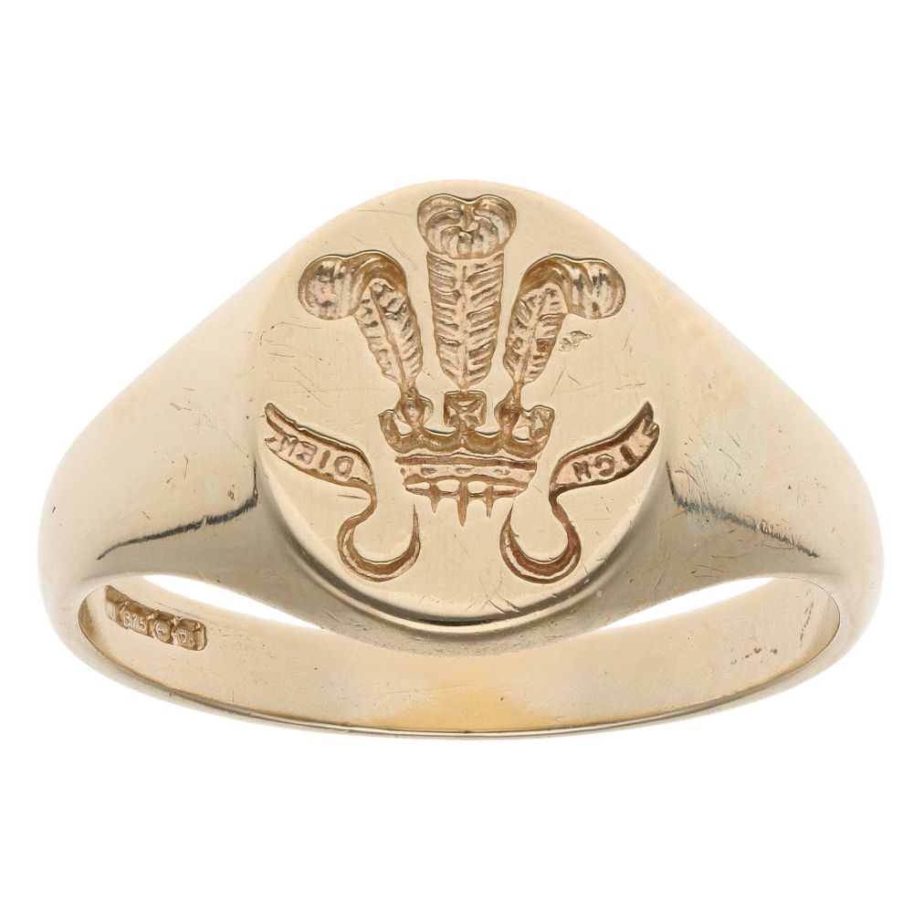 9ct Yellow Gold Welsh Feathers Signet Ring RAMS946368908010 | Ramsdens ...