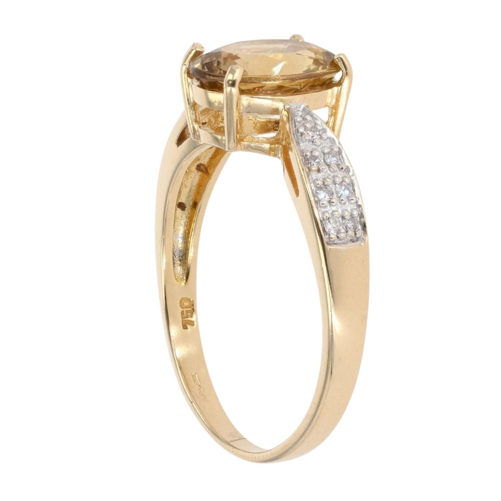 18ct Yellow Gold Peridot And 0.15ct Diamond Ring