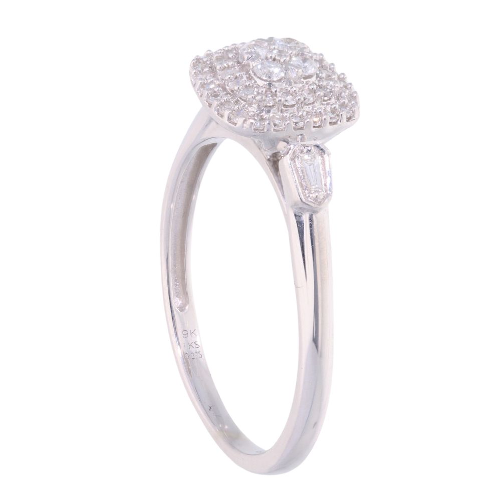 9ct White Gold 0.27ct Diamond Cluster Ring