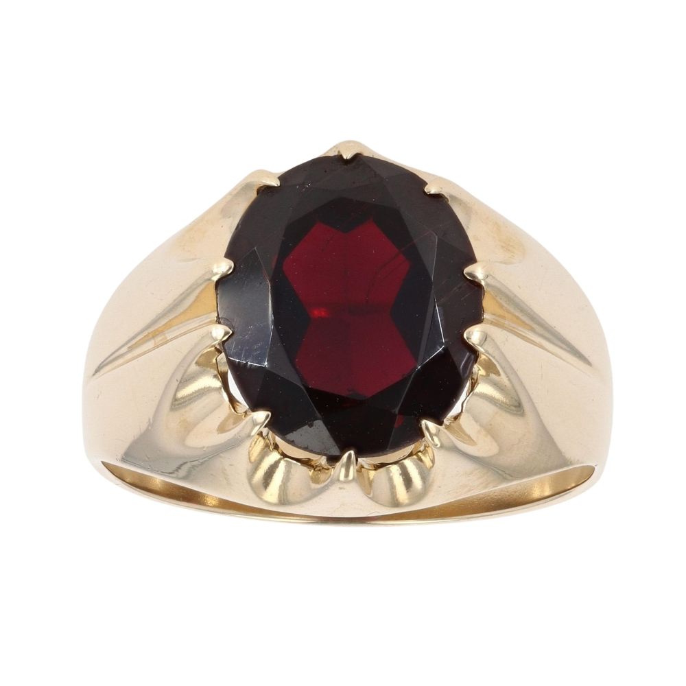 9ct Yellow Gold Garnet Signet Ring RAMS692307647005 | Ramsdens Jewellery