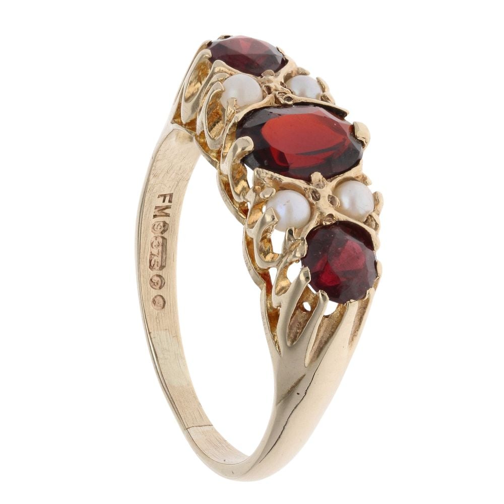 9ct Yellow Gold Pearl And Garnet Ring