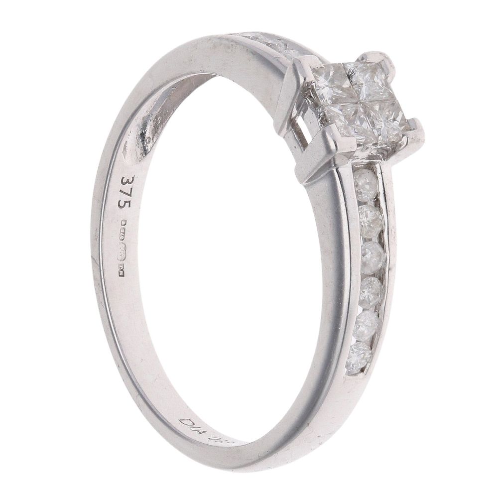 9ct White Gold 0.33ct Princess Cut Diamond Cluster Ring