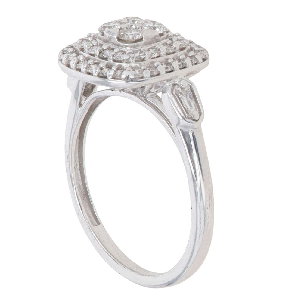 9ct White Gold 0.60ct Diamond Cluster Ring
